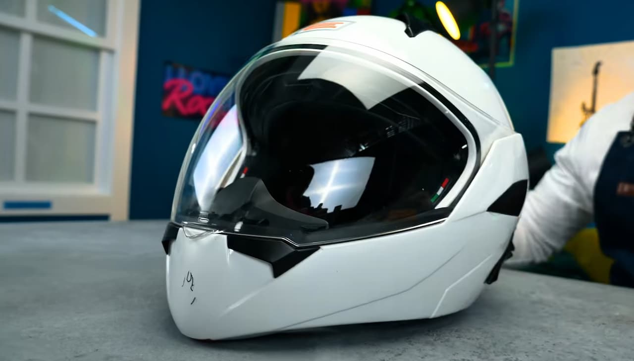 How to Wear Bike Helmet? SantaMonicaBikeShare